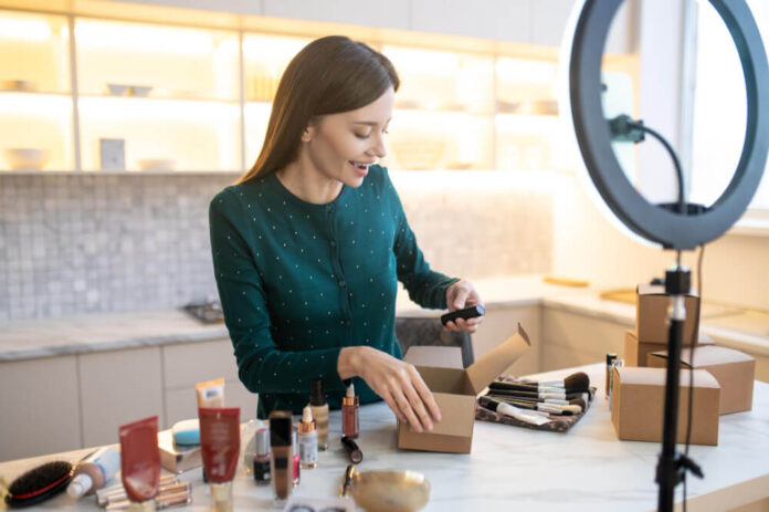 How AI Transforms Your Cosmetic Formula Creation