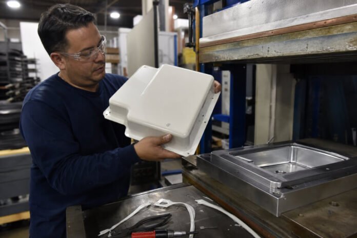How to Choose Materials, Tooling, and Forming Methods for Durable Plastic Parts